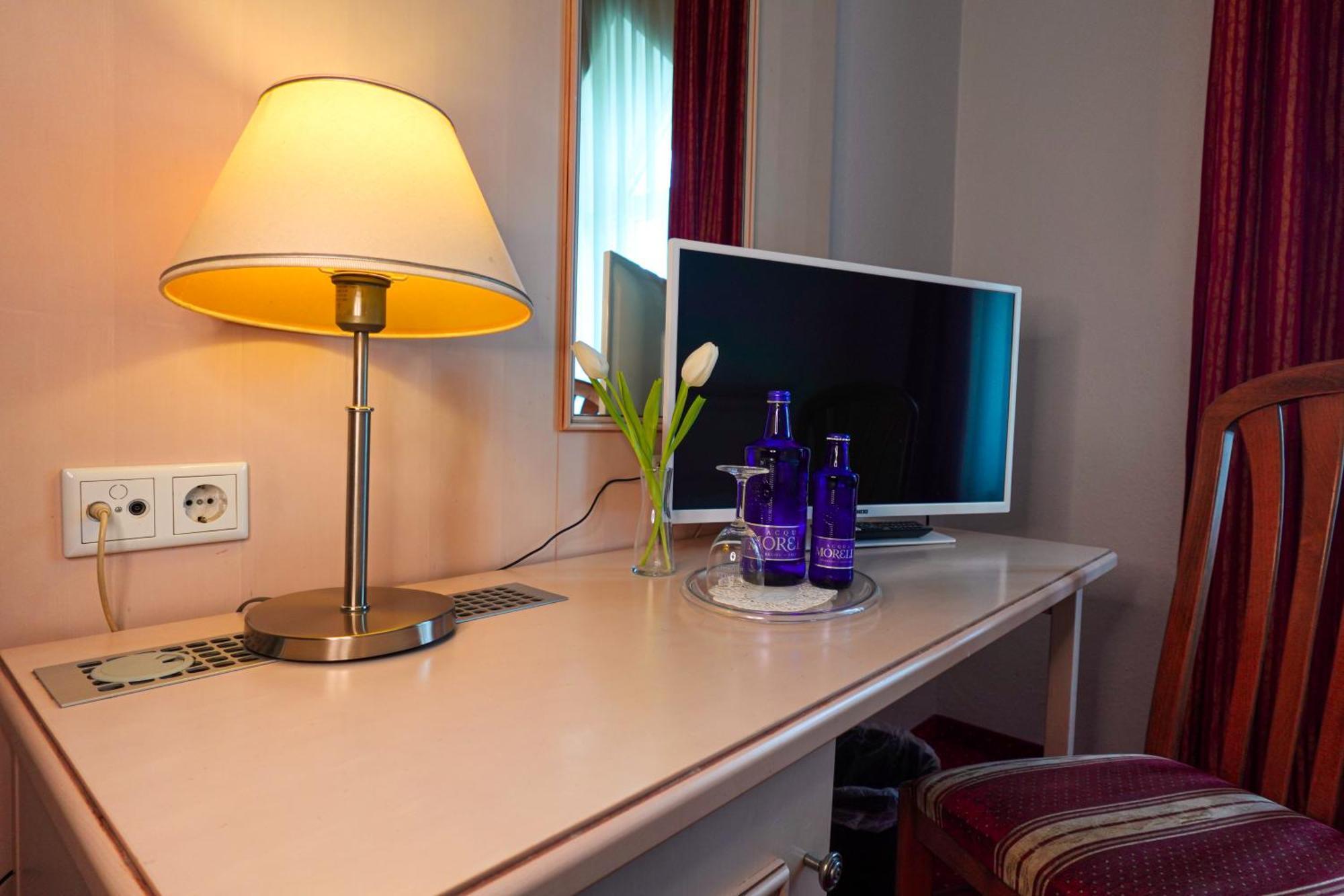 Hotel Casino Im Park คัมพ์ลินท์ฟอร์ท ภายนอก รูปภาพ