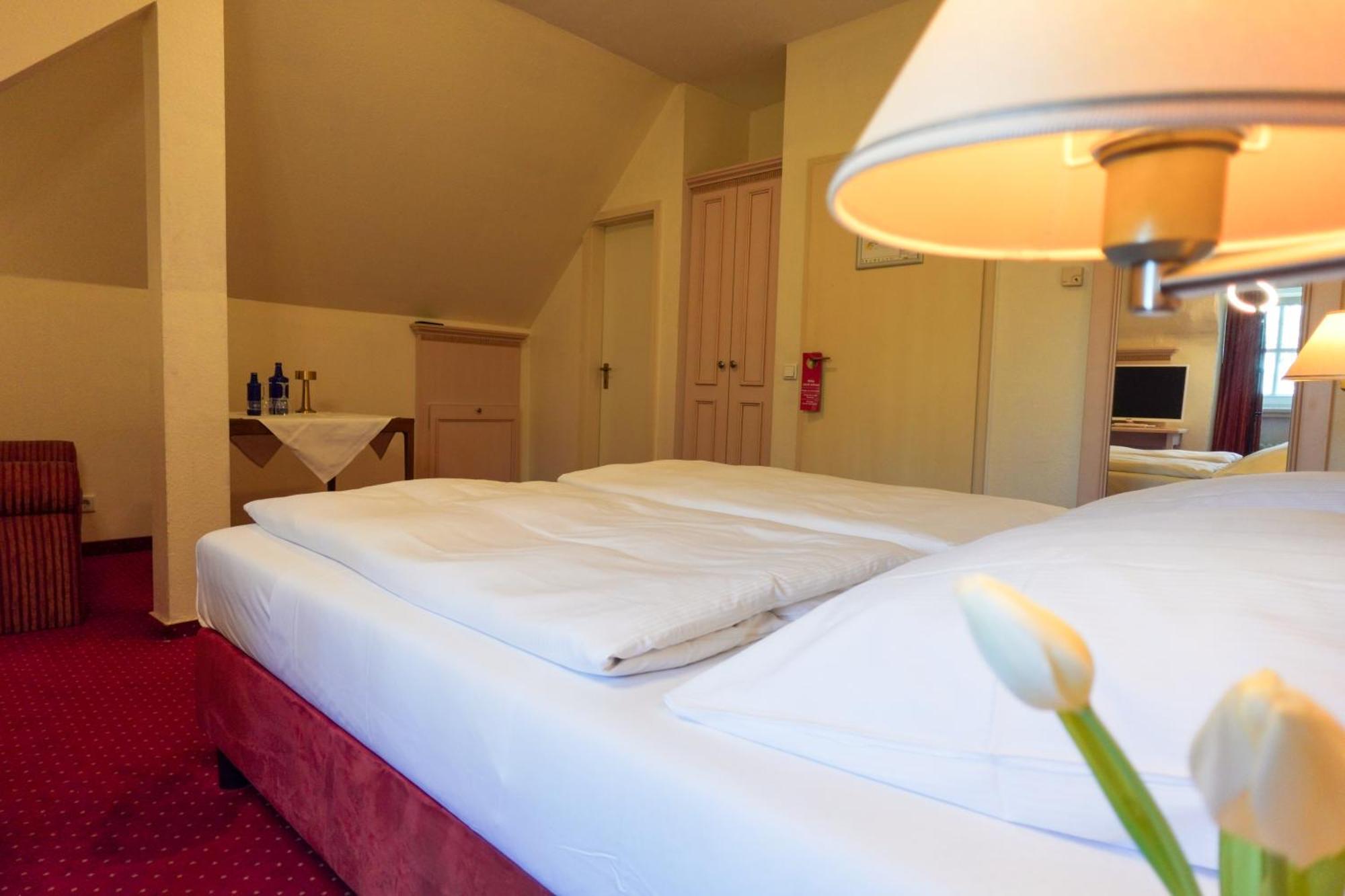 Hotel Casino Im Park คัมพ์ลินท์ฟอร์ท ภายนอก รูปภาพ
